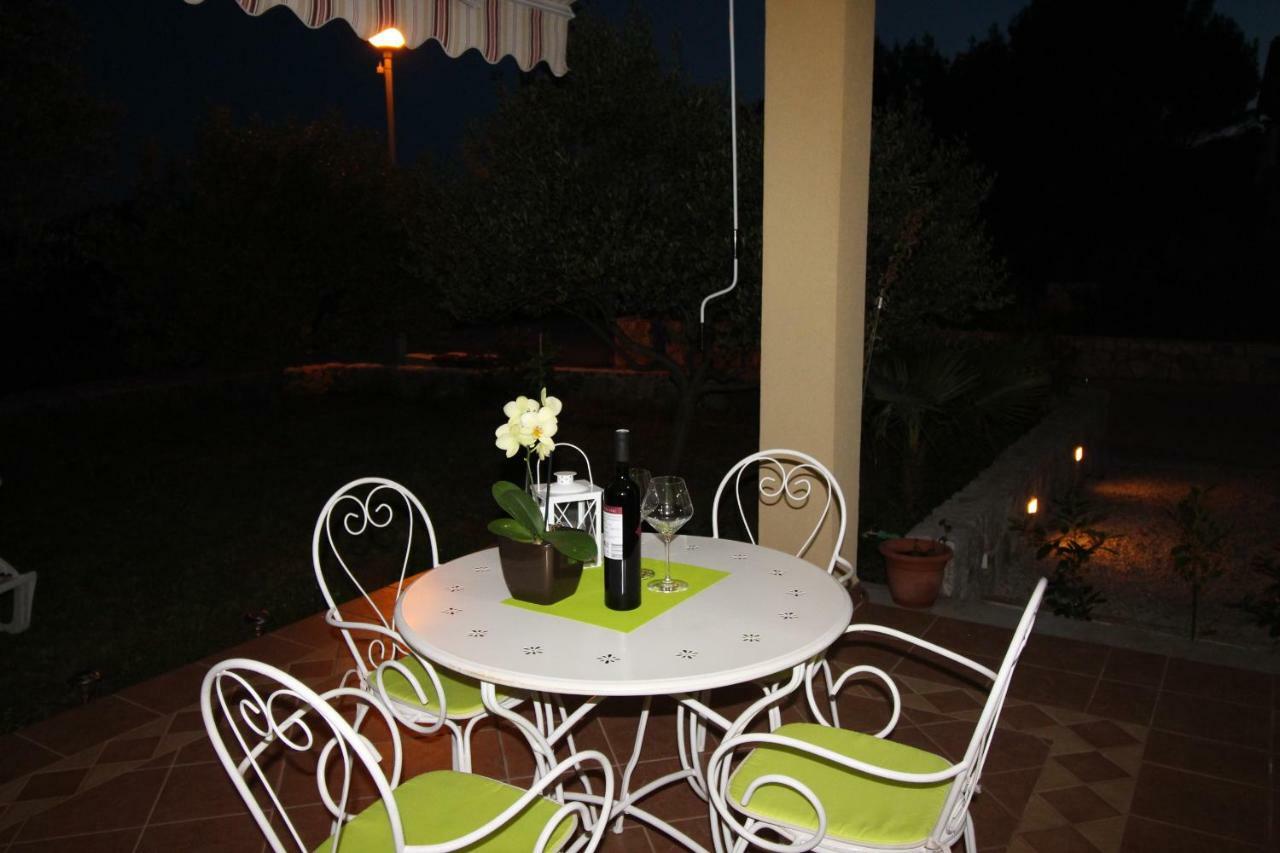 Apartmani Olea Krk Krk Town Exterior foto