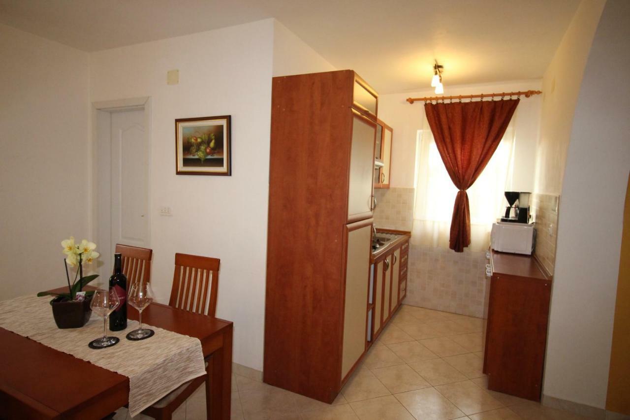 Apartmani Olea Krk Krk Town Exterior foto